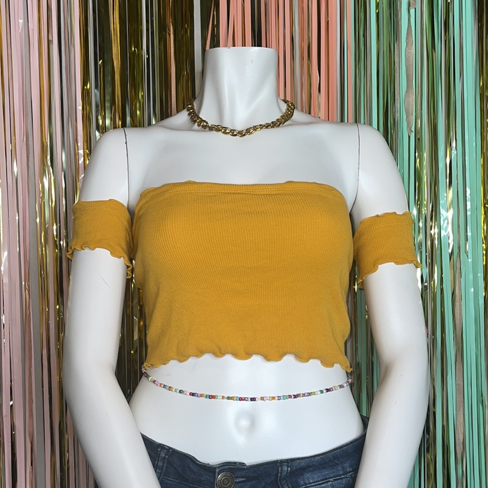 ❗️SOLD❗️Heart & Hips Ribbed Top